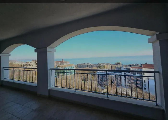 Sea Panorama Golden Sands